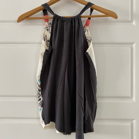 Flowy top - Picture 2 of 2